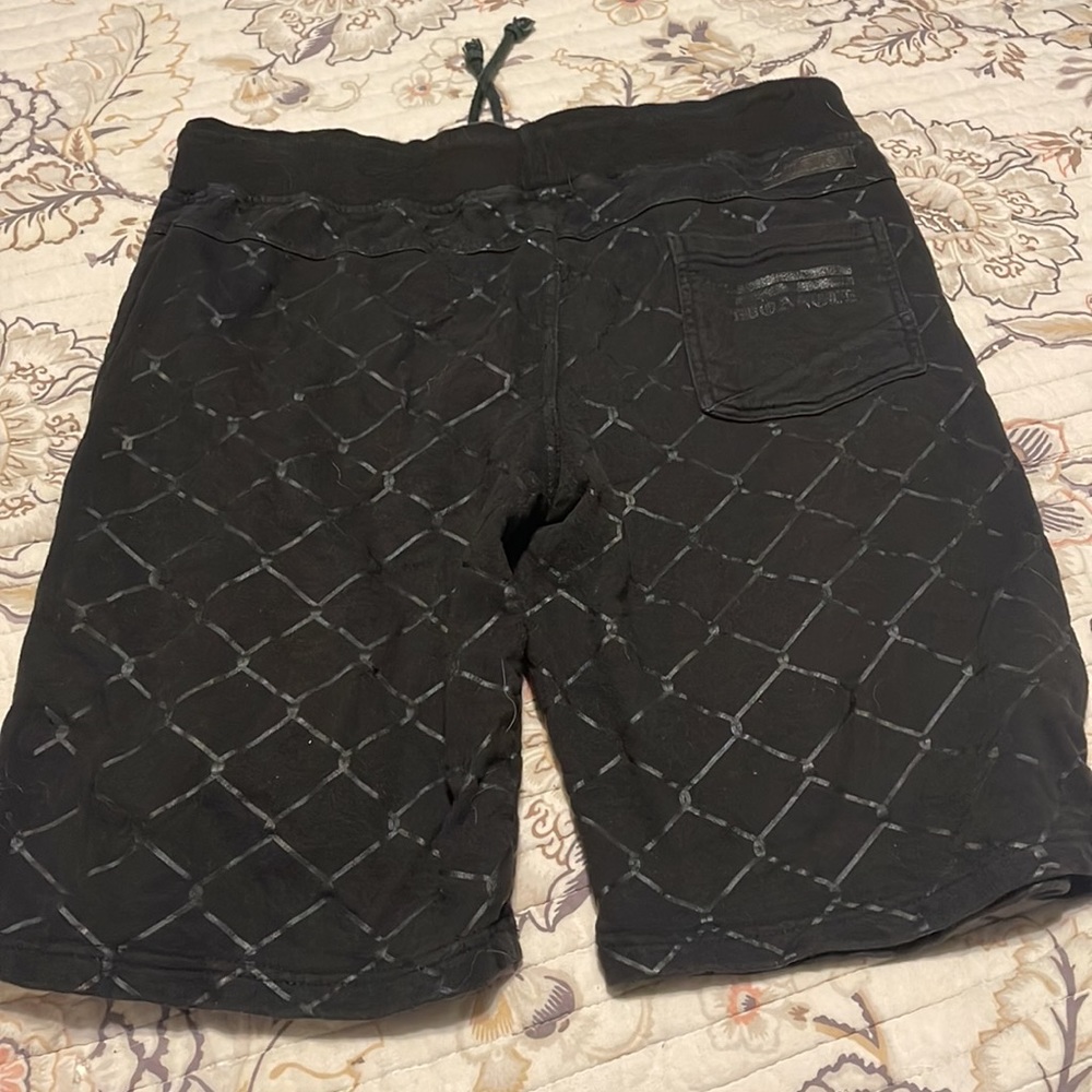 Size medium - Picture 2 of 3